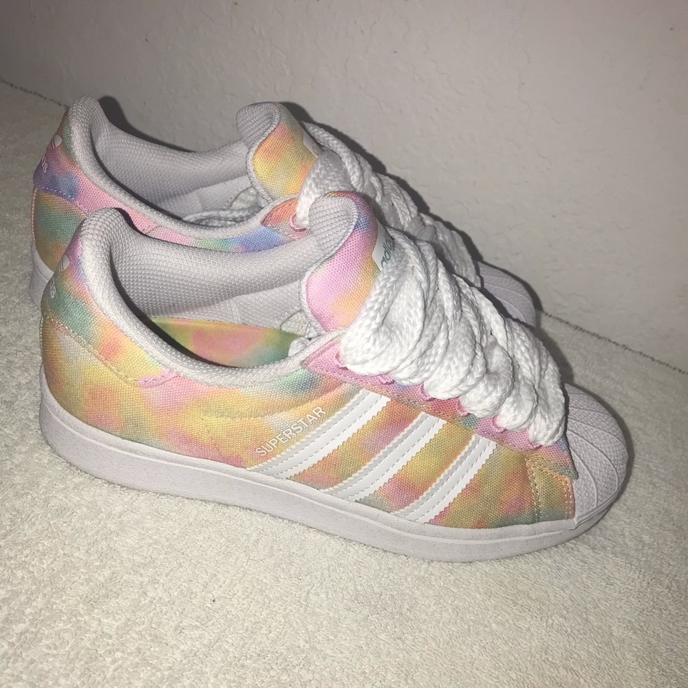Adidas Superstar Rainbow Tie Dye sz 7 WOMEN